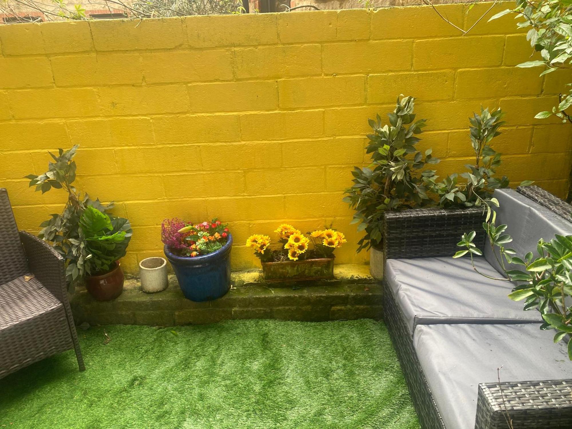 Quiet Lower Floor 2 Bed City Apartment With Private Patio Garden バース エクステリア 写真