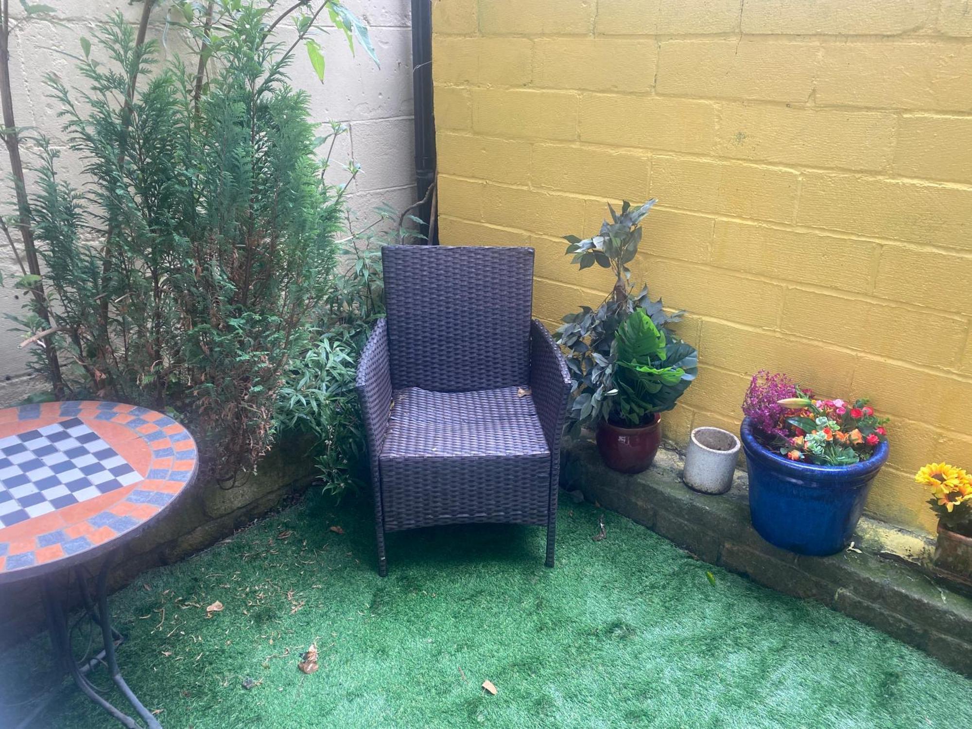 Quiet Lower Floor 2 Bed City Apartment With Private Patio Garden バース エクステリア 写真