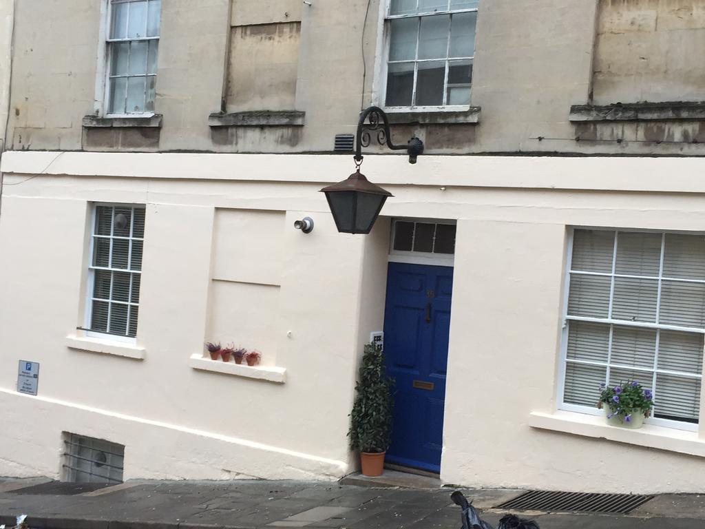 Quiet Lower Floor 2 Bed City Apartment With Private Patio Garden バース エクステリア 写真