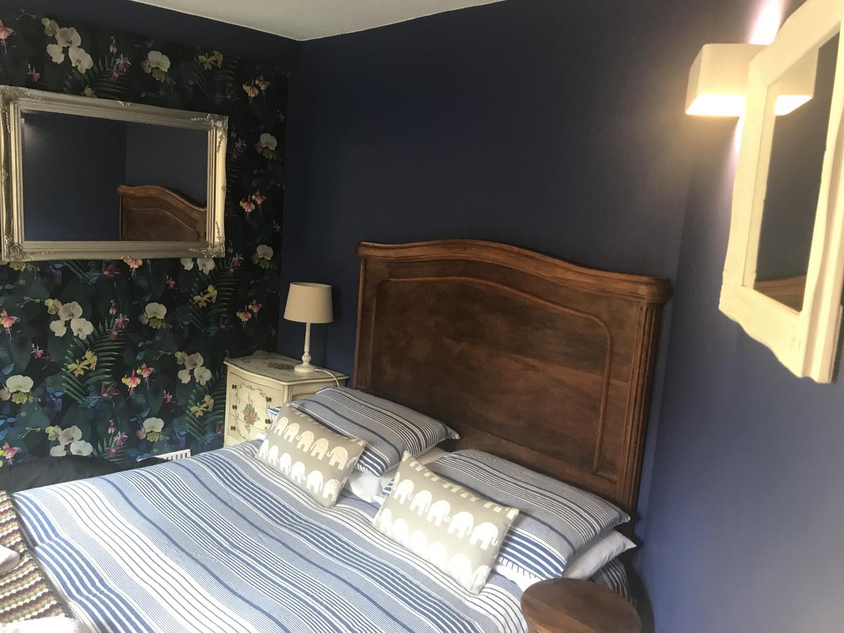 Quiet Lower Floor 2 Bed City Apartment With Private Patio Garden バース エクステリア 写真